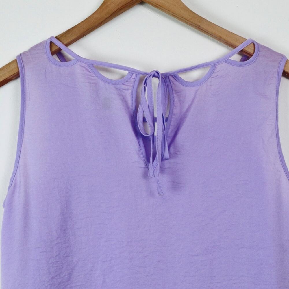 Cabi Size M Scallop Cutout Sleeveless Top 5909 Tank Lavender - Picture 8 of 11